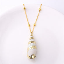 Load image into Gallery viewer, Vinswet 2019 Boho Conch Shell Necklace Conch Sea shell Necklace Pendant For Women Collier Femme Shell Cowrie Summer Jewelry
